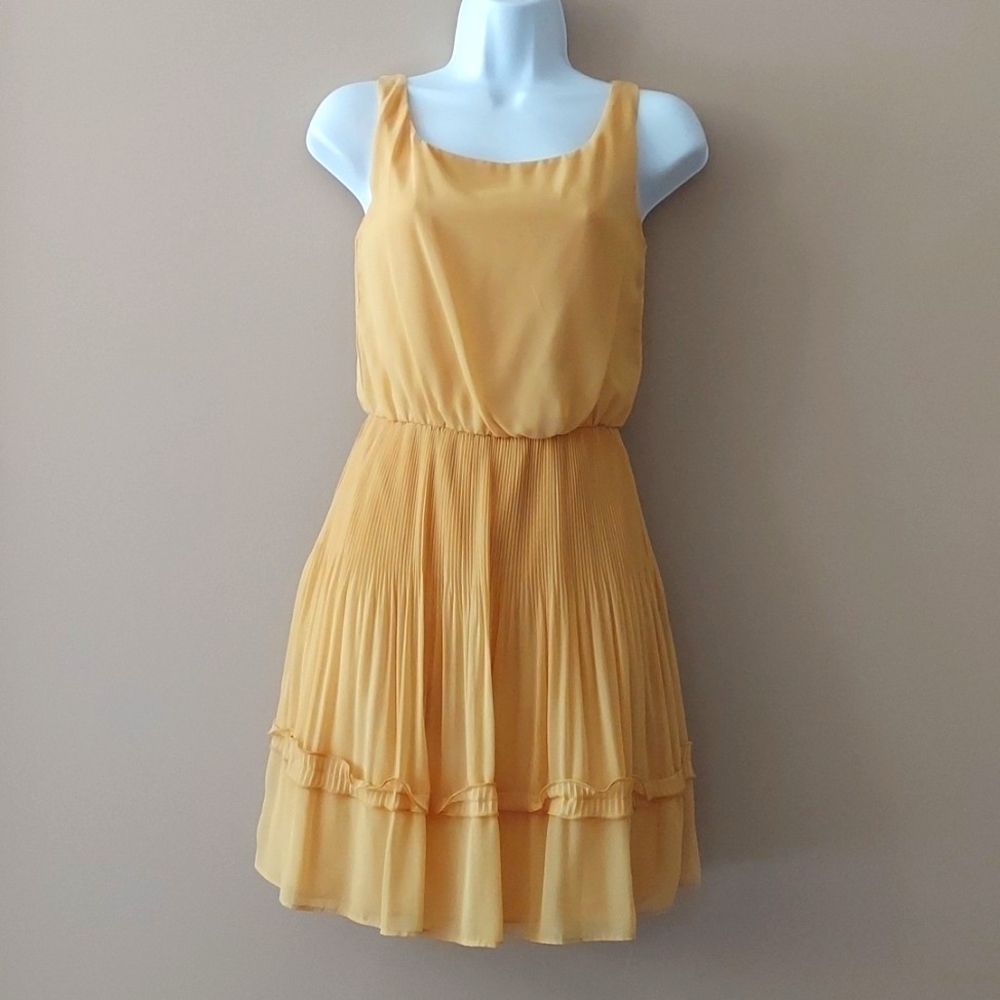 B Darlin Chiffon pleated blouson dress - mustard yellow - sz 1/2 (XS)